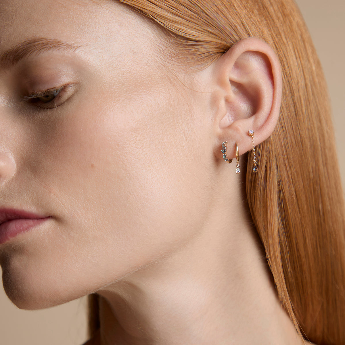 AM25-AD-SG-LDA-FB-E-SG_5-Astrid & Miyu