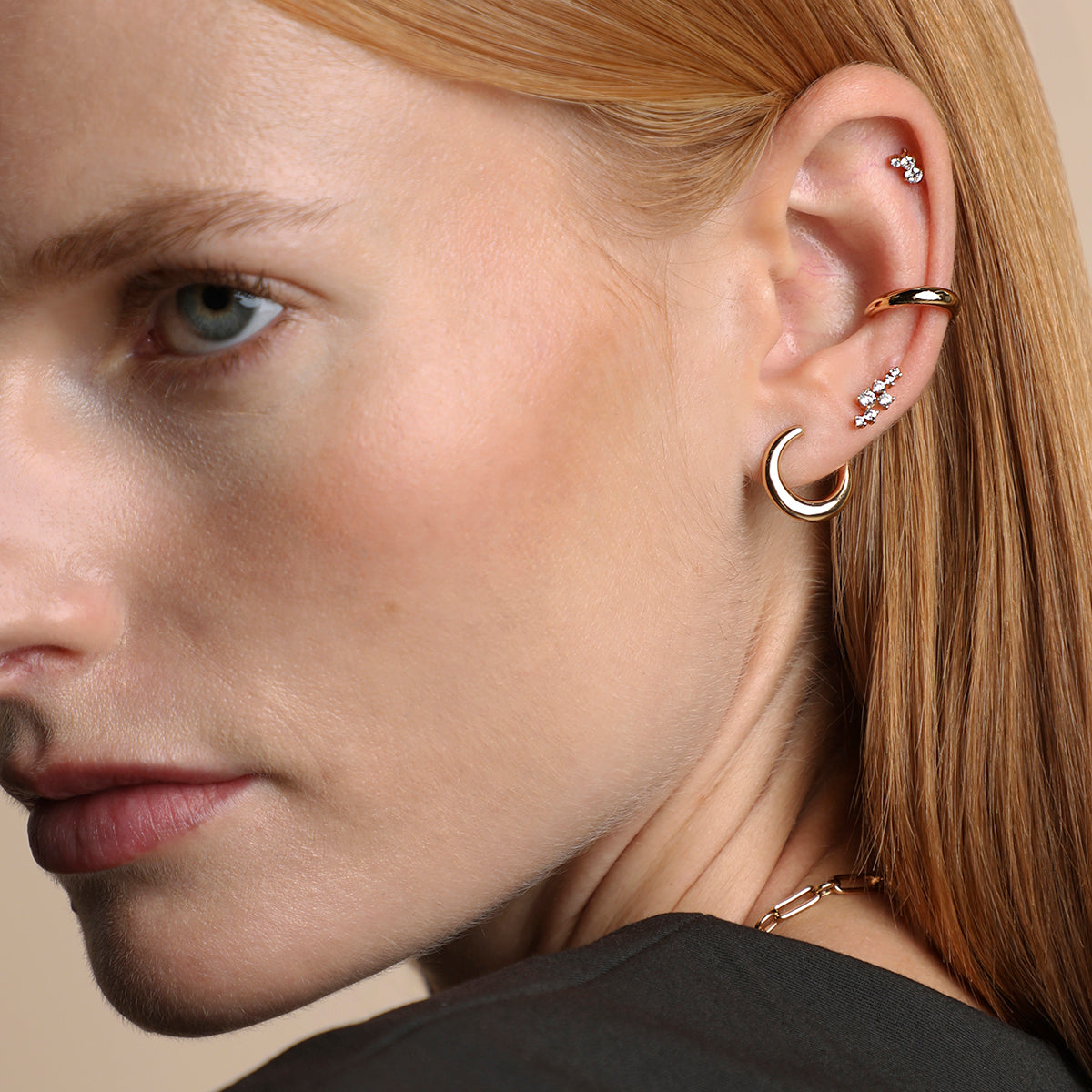 AM25-AD24-H-FTB-G_4-Astrid & Miyu