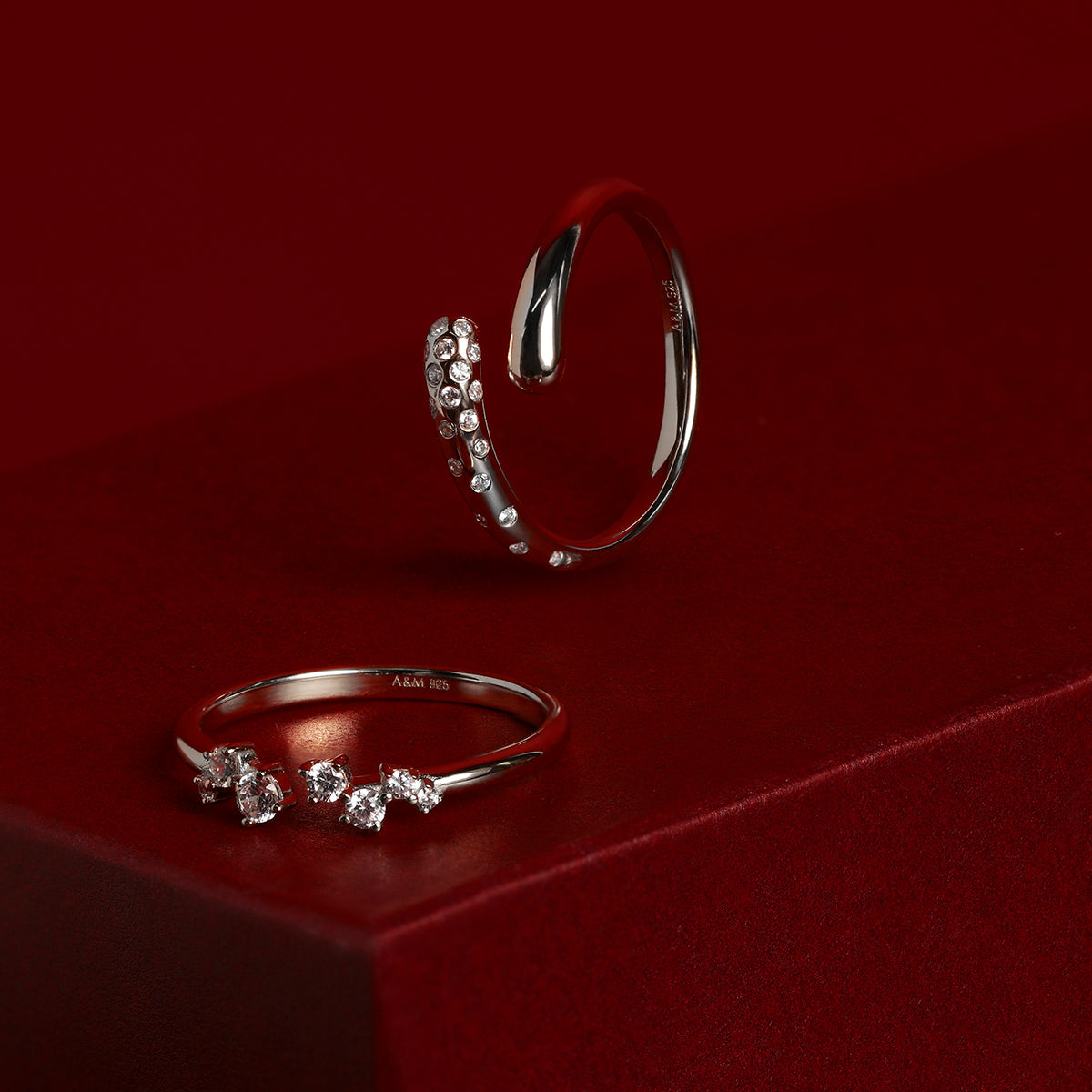 24 Day Advent Calendar in Silver-Astrid & Miyu