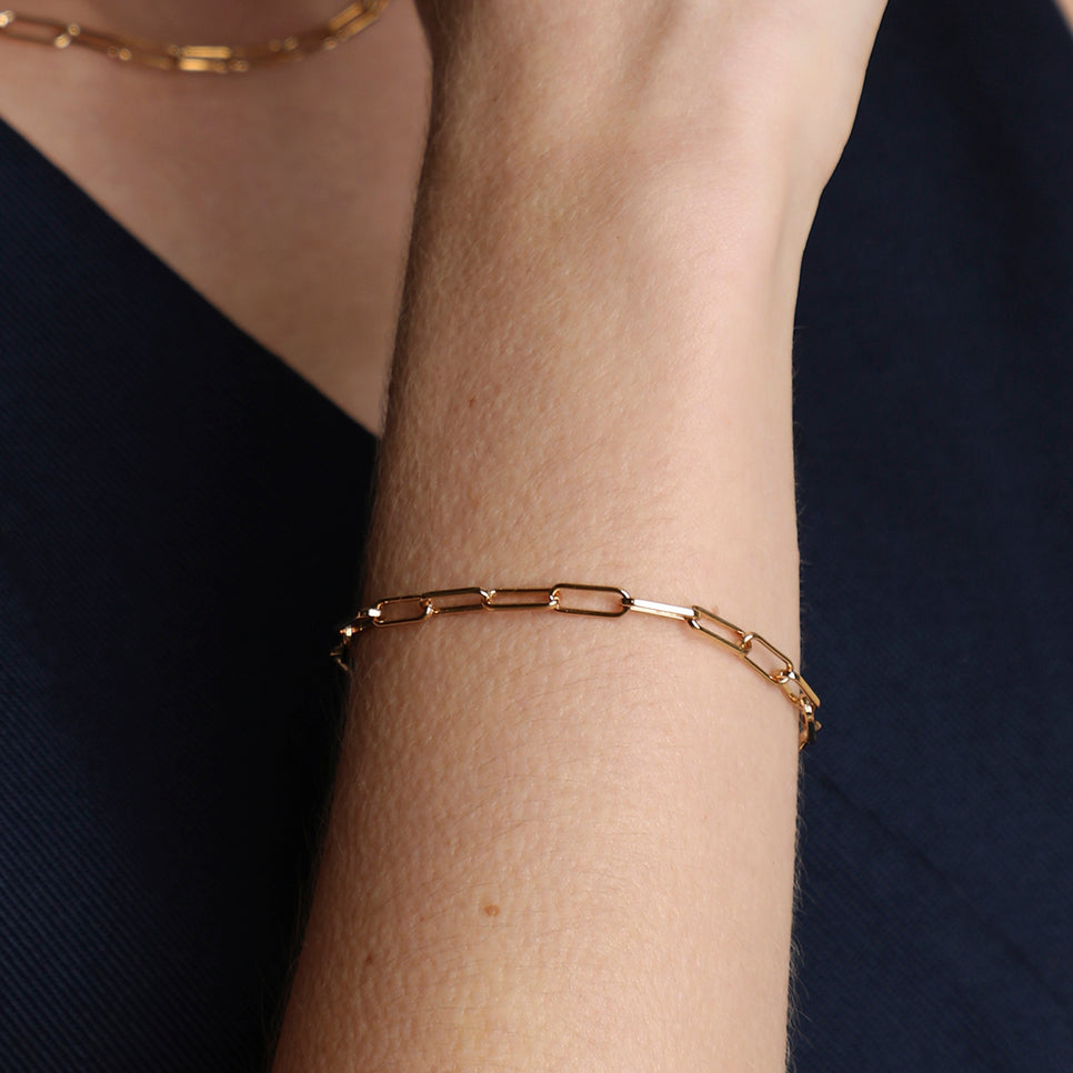 Bold Piccadilly Chain Bracelet in Gold-Astrid & Miyu