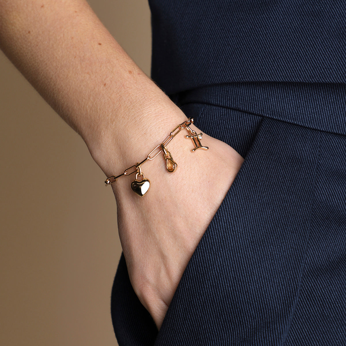 Bold Piccadilly Chain Bracelet in Gold-Astrid & Miyu