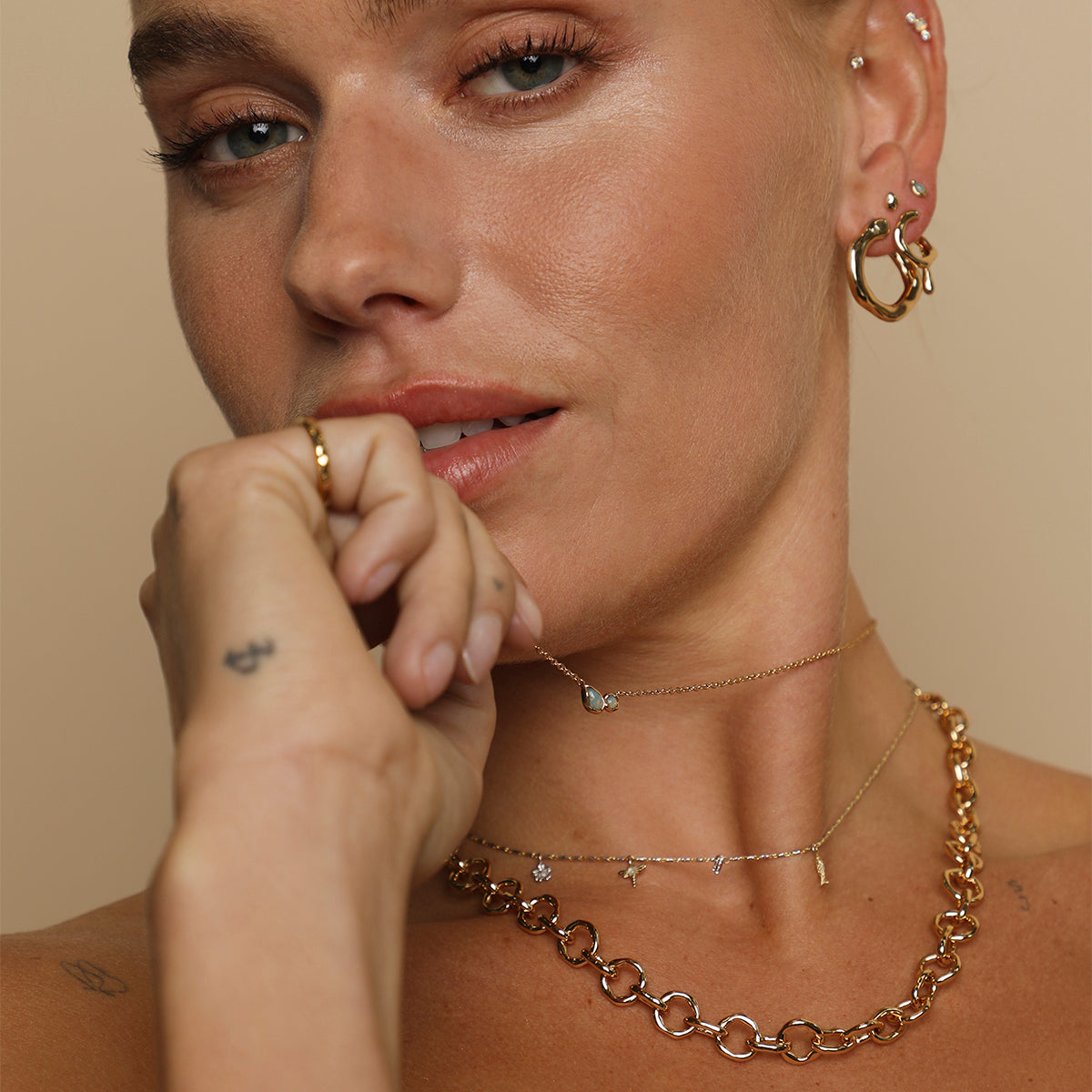 Dragonfly Charm 9k Gold-Astrid & Miyu