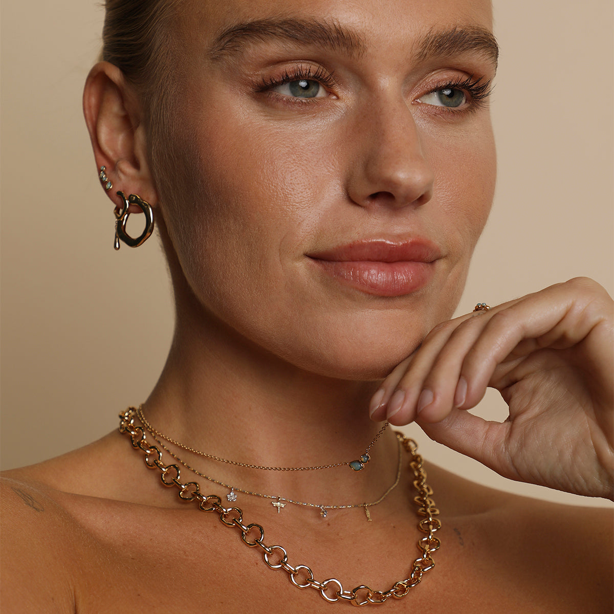 Flower Charm 9k White Gold-Astrid & Miyu