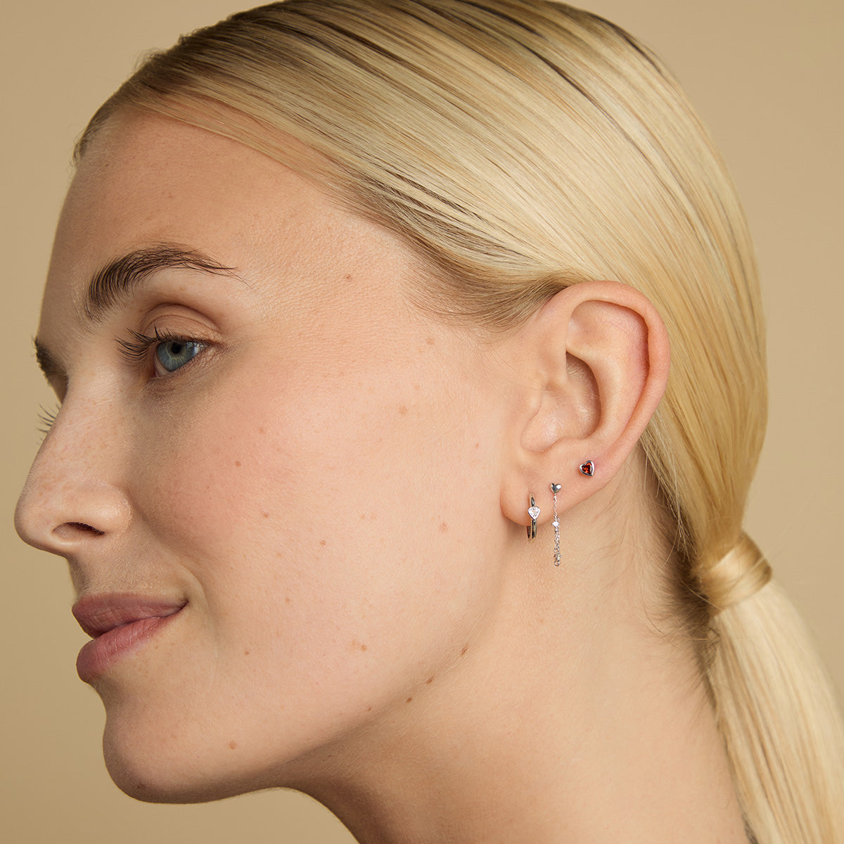 Flat Back Labret Studs - Garnet Heart Piercing Stud in Solid White Gold - Piercing Studs - Astrid & Miyu