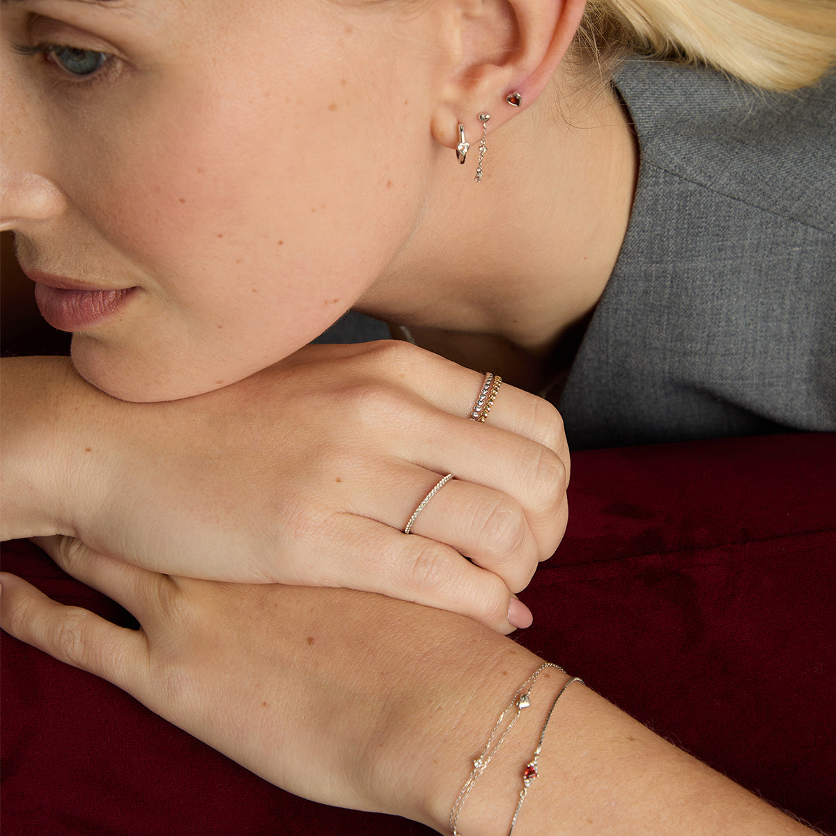 Piercing Jewellery - Heart Topaz Piercing Hoop in Solid White Gold - Piercing Hoops - Astrid & Miyu