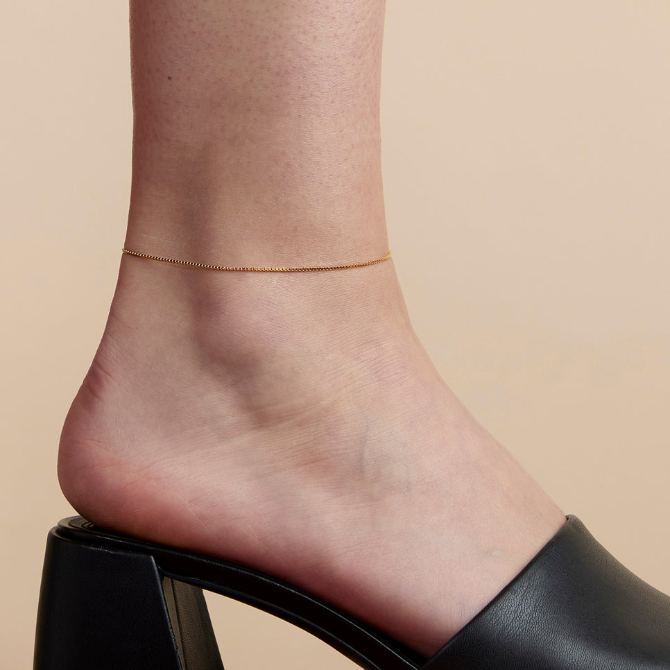 Essential Box Chain Anklet in Gold-Astrid & Miyu