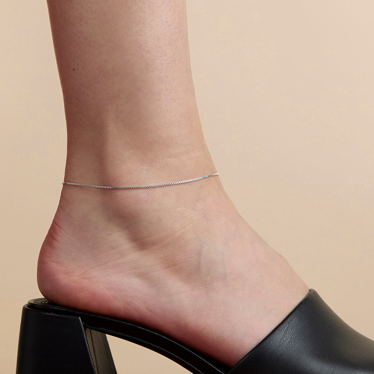 Essential Box Chain Anklet in Silver-Astrid & Miyu