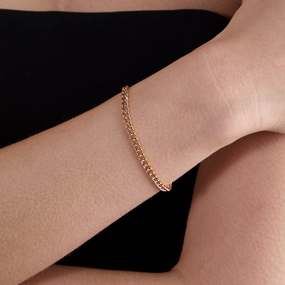 Bold Essential Curb Chain Bracelet in Gold-Astrid & Miyu