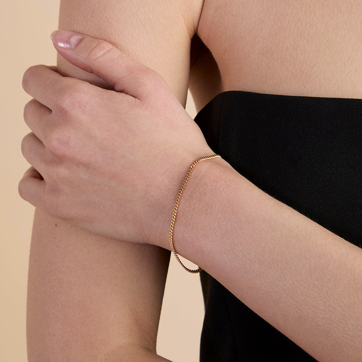 Essential Curb Chain Bracelet in Gold-Astrid & Miyu