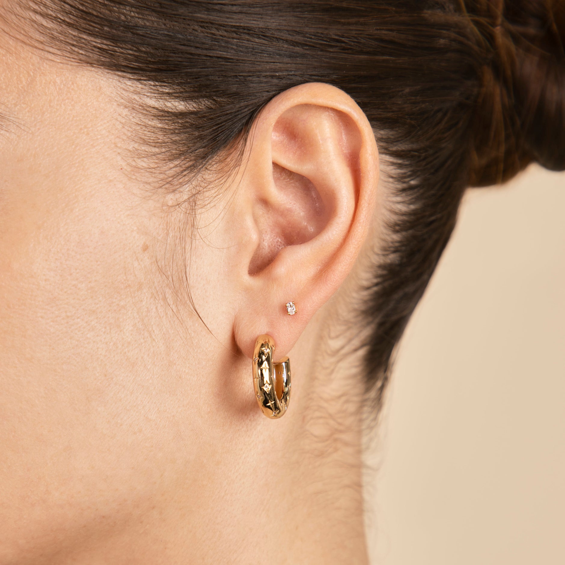 18k Gold Plated Jewellery - Oval Crystal Stud Earrings in Gold - Stud Earrings - Astrid & Miyu