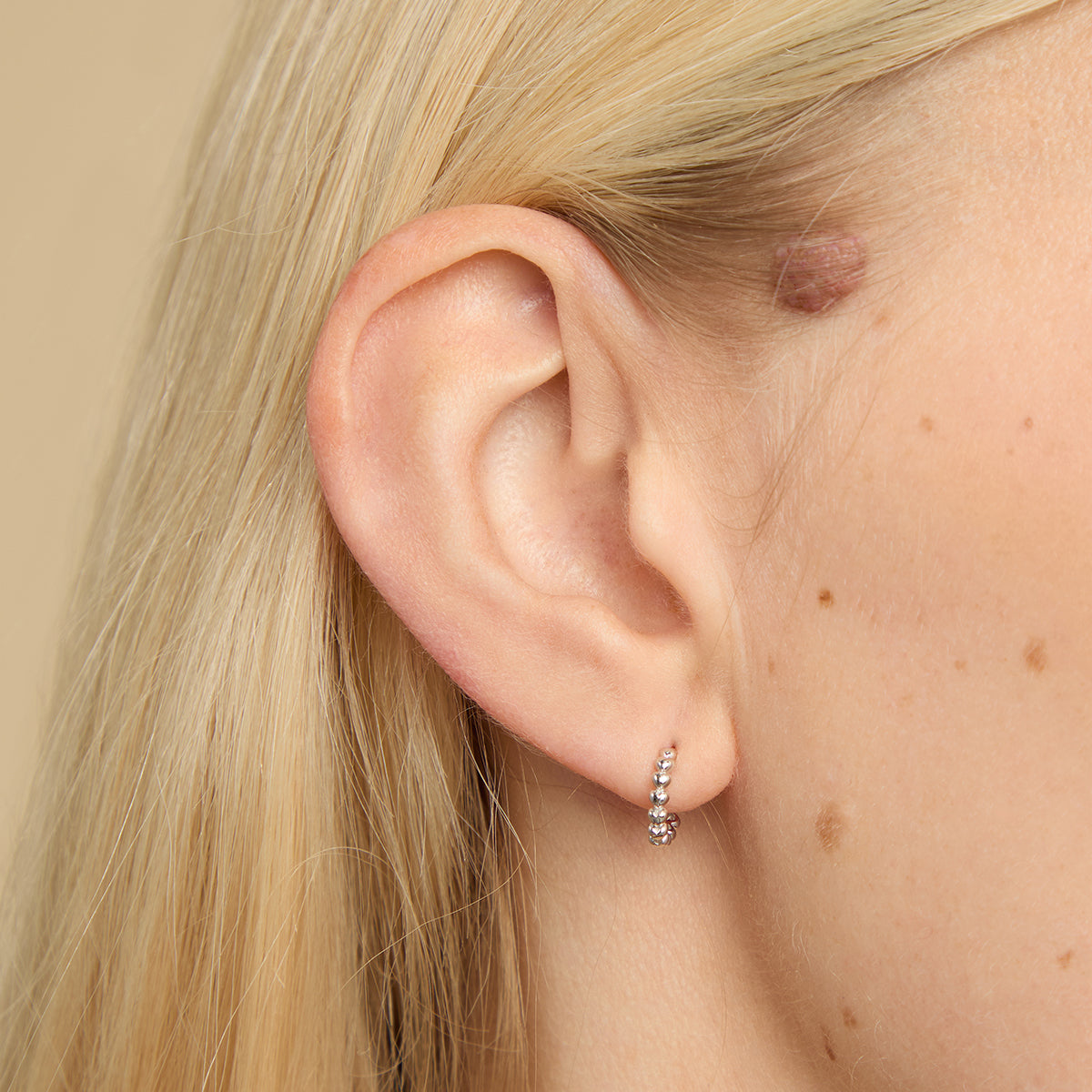 Earrings - Heart Huggies in Solid White Gold - Huggies - Astrid & Miyu