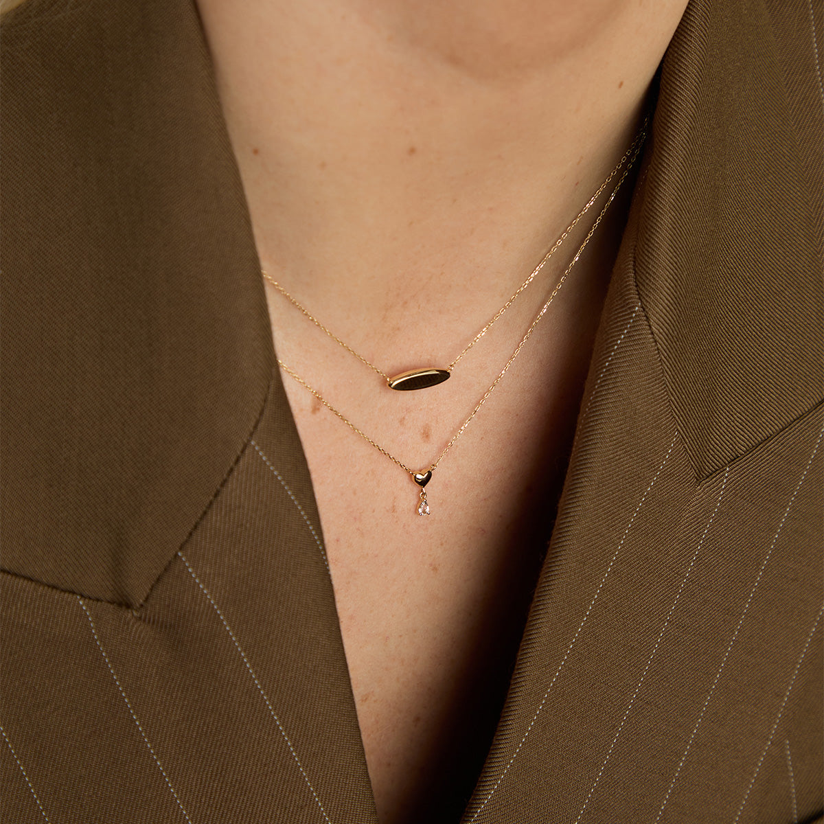 Gold Necklaces - White Topaz Heart Pendant Necklace in Solid Gold - Pendant Necklaces - Astrid & Miyu