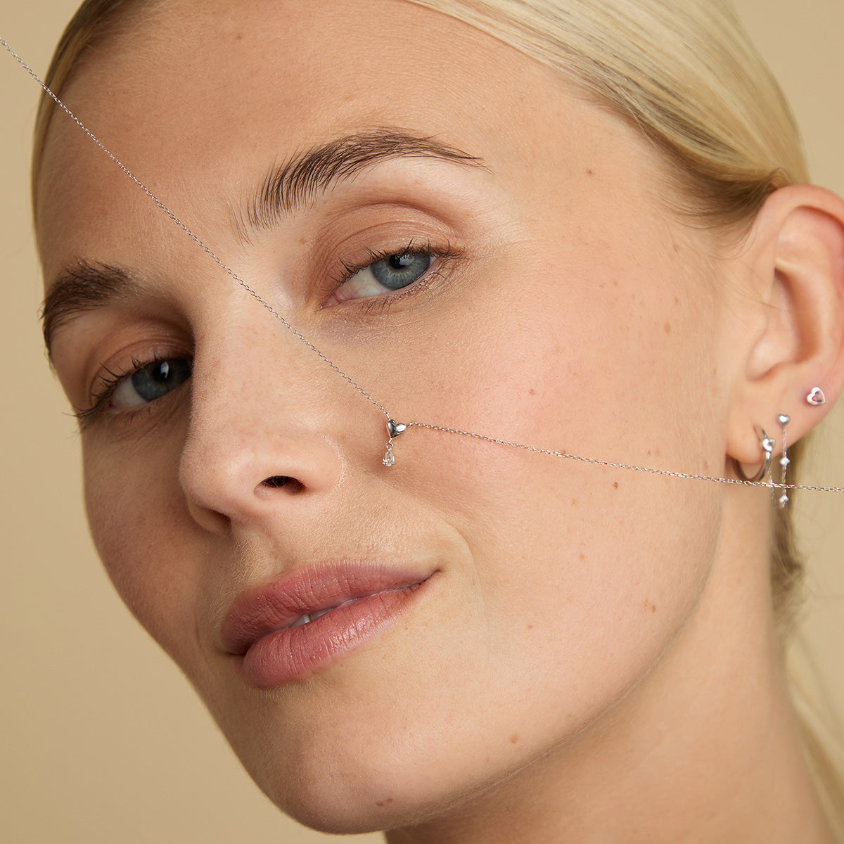 Gold Necklaces - White Topaz Heart Pendant Necklace in Solid White Gold - Pendant Necklaces - Astrid & Miyu