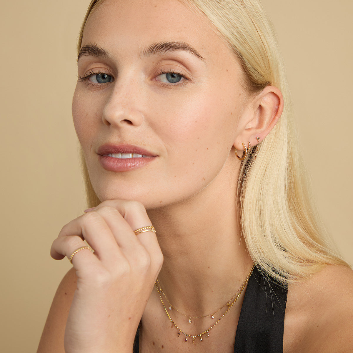 Earrings - Heart Topaz Chain Studs in Solid Gold - Stud Earrings - Astrid & Miyu