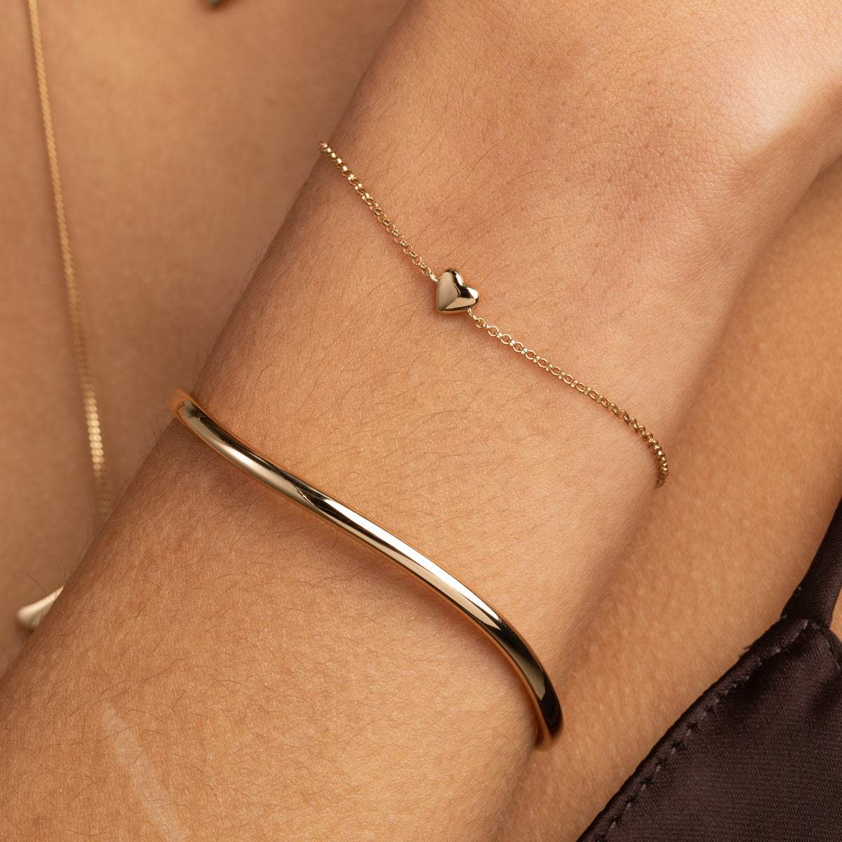 18k Gold Plated Jewellery - Love Heart Charm Bracelet in Gold - Charm Bracelets - Astrid & Miyu