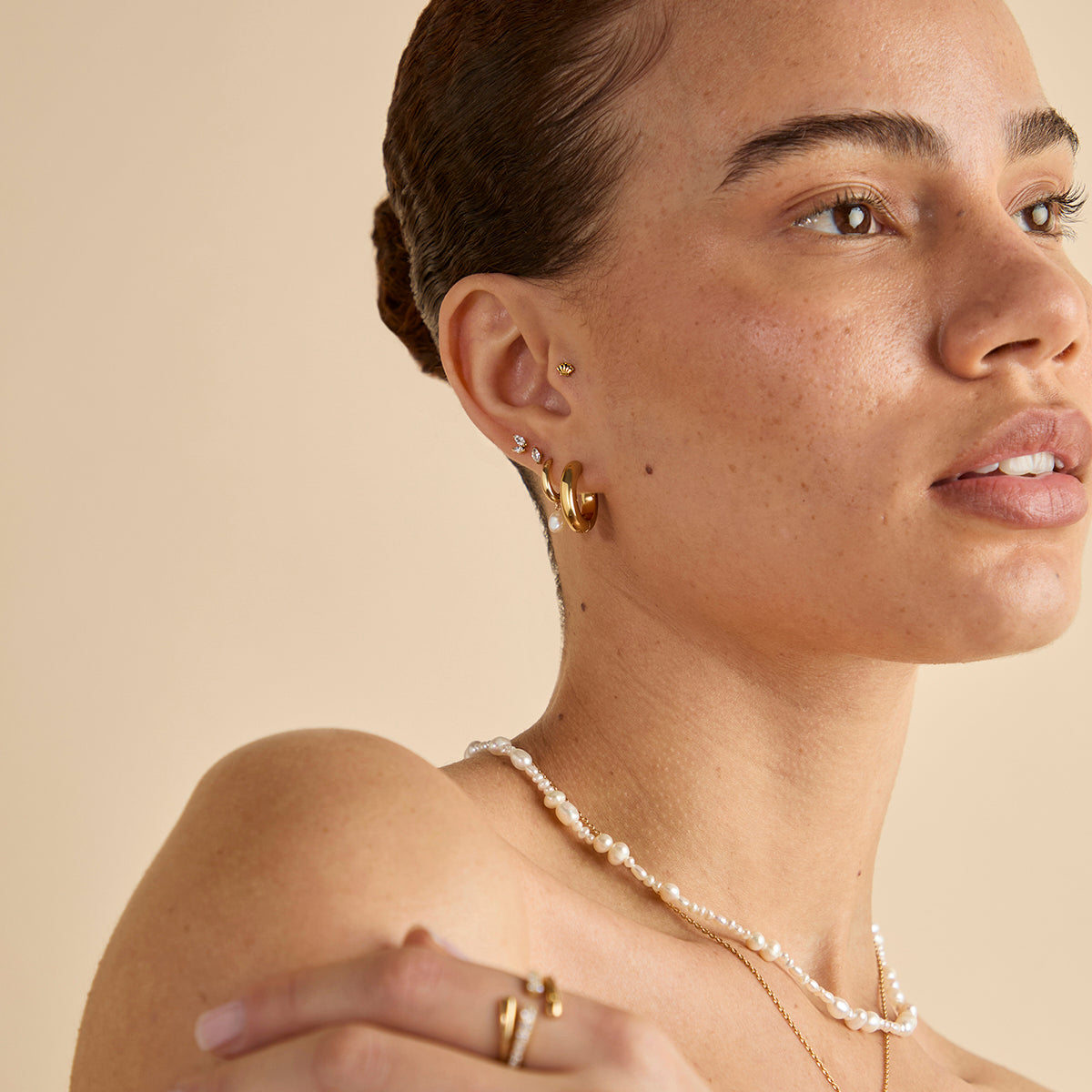 Shell Titanium Piercing Stud in Gold-Astrid & Miyu