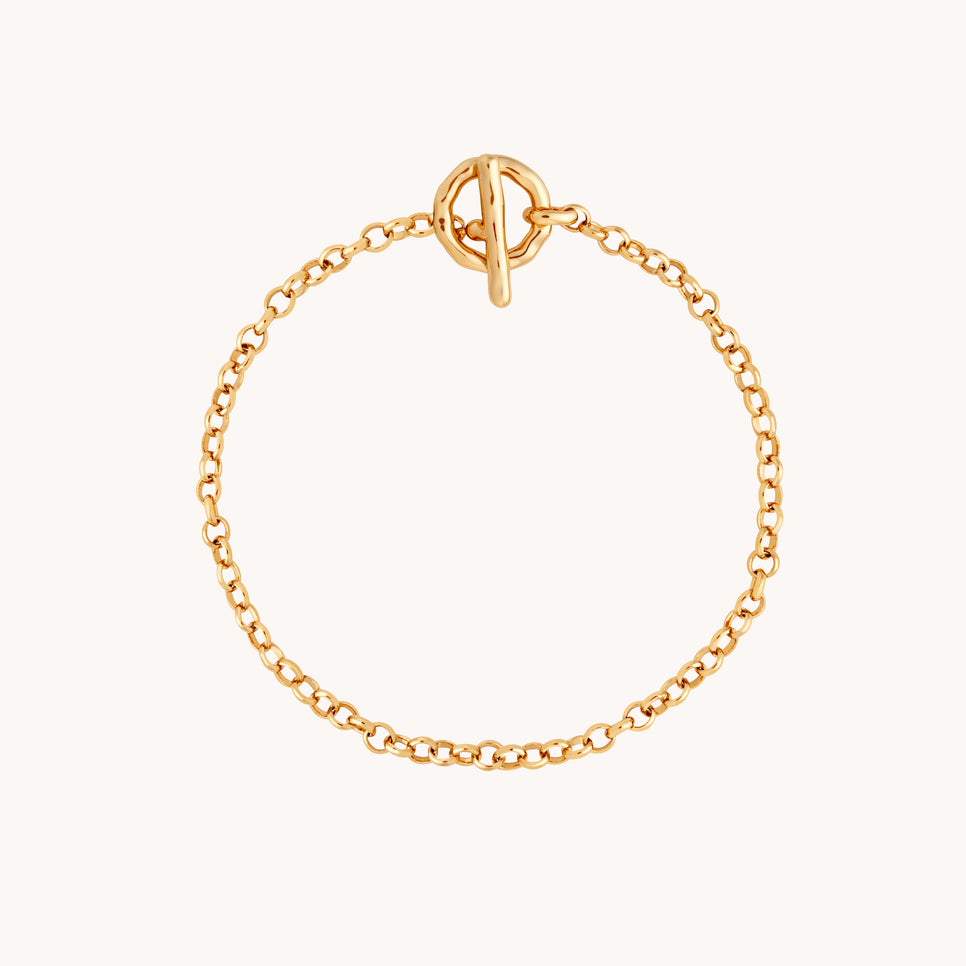 T-Bar Chain Bracelet in Gold-Astrid & Miyu