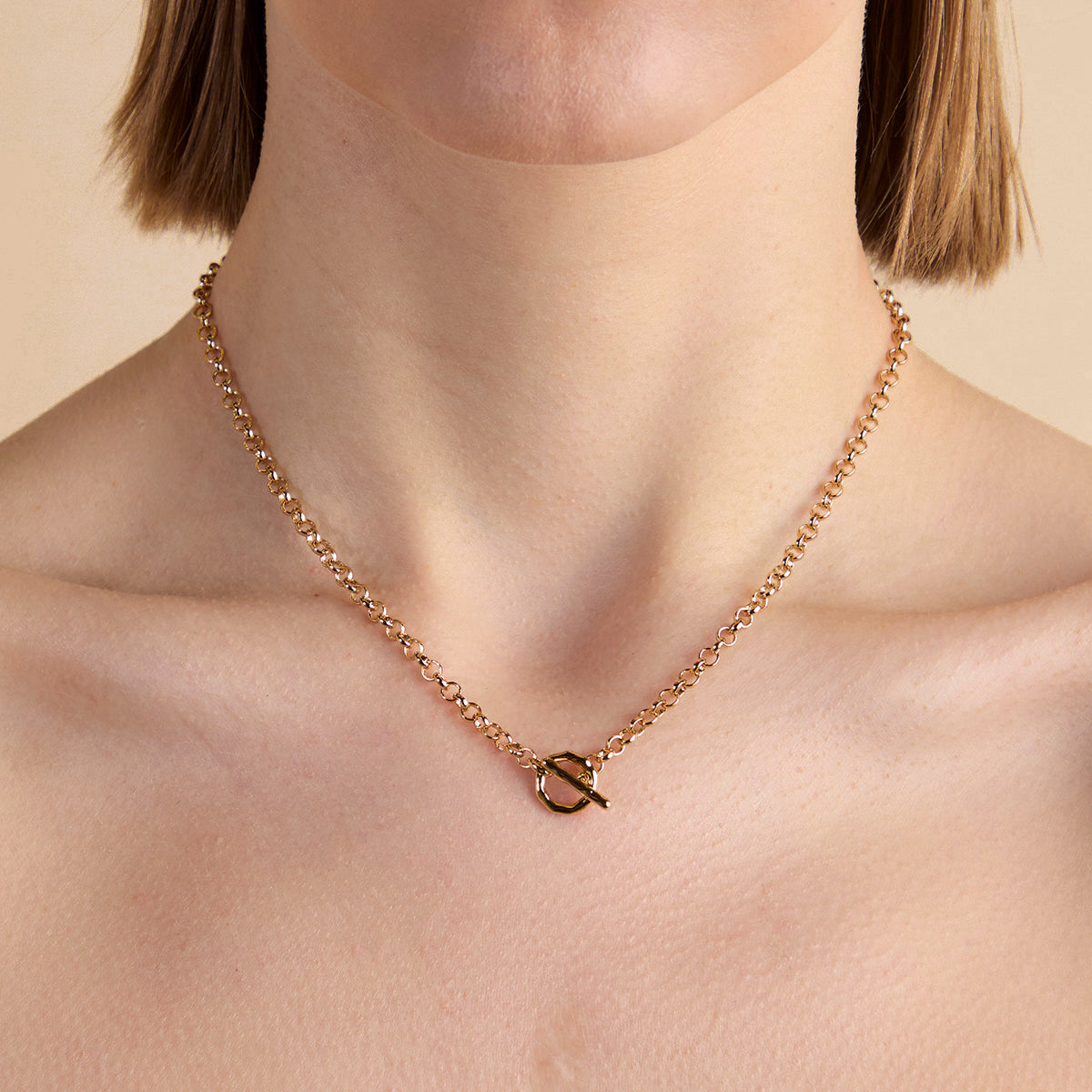 T-Bar Chain Necklace In Gold-Astrid & Miyu