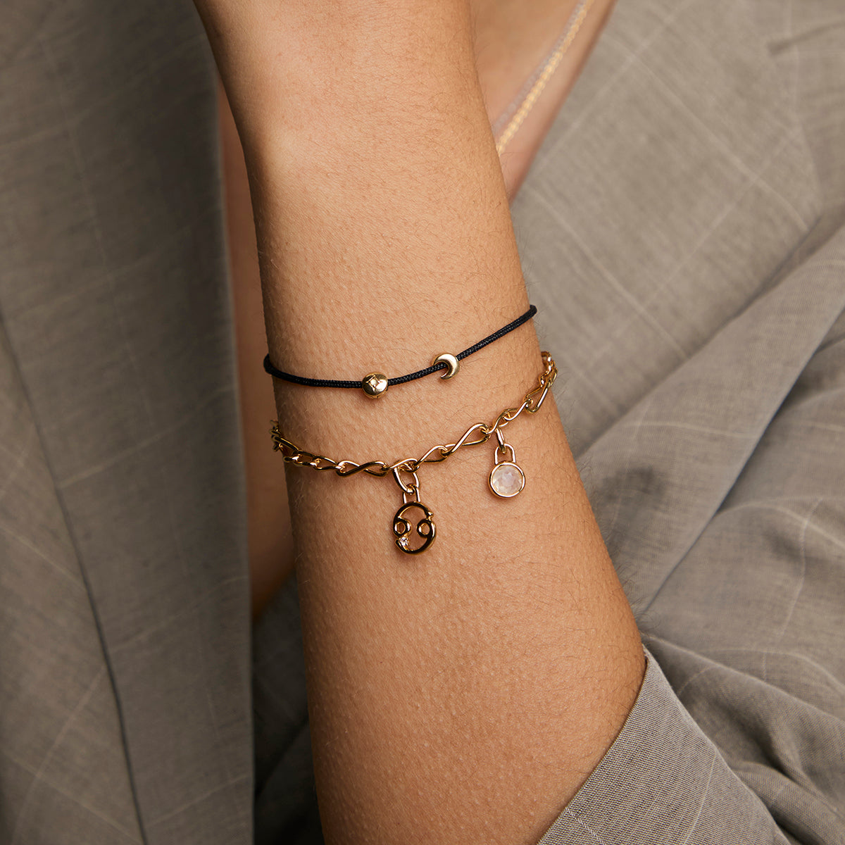 Story Strand Bracelet in Black-Astrid & Miyu