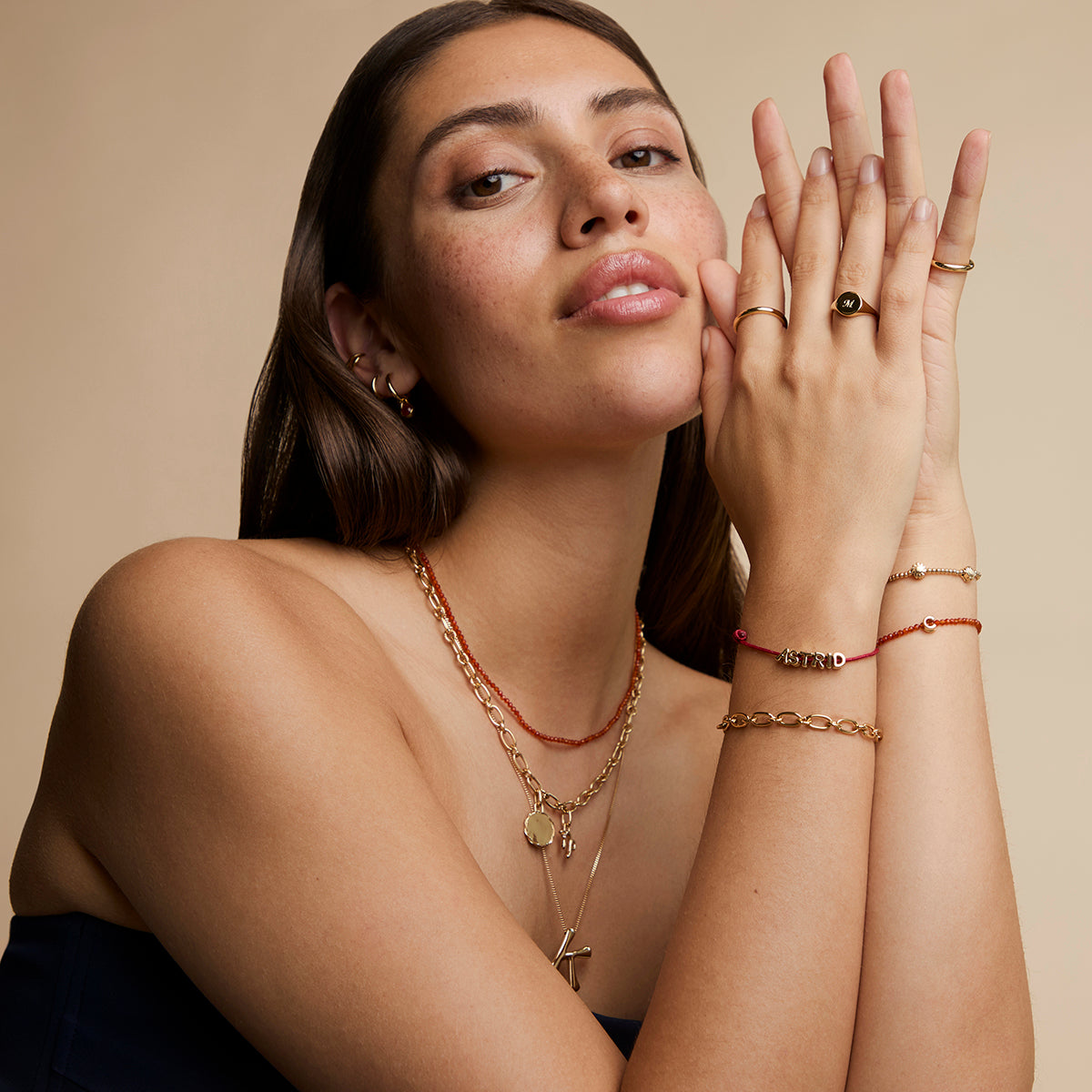 Story Strand Bracelet in Red-Astrid & Miyu