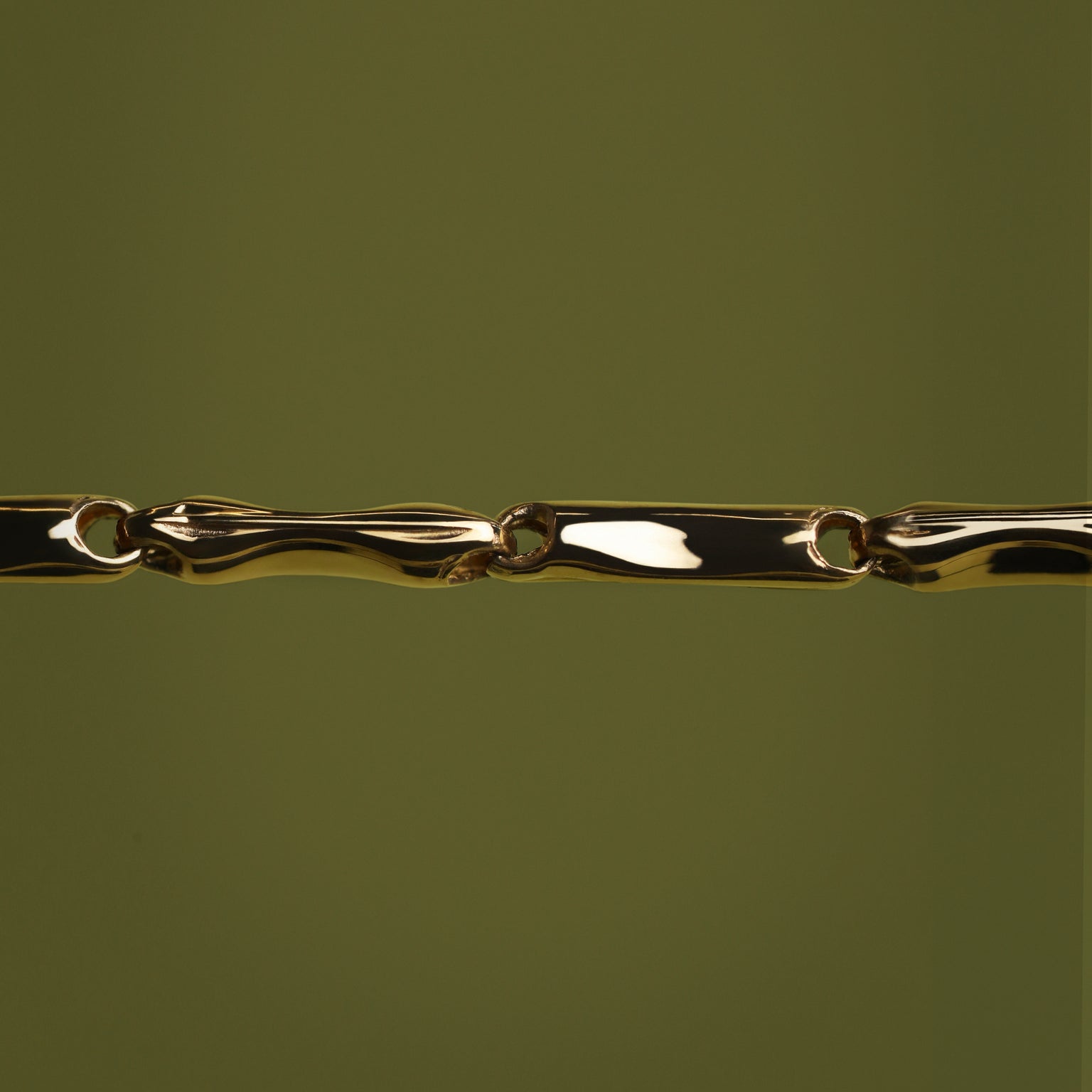 Molten Bar Chain Bracelet in Solid Gold-Astrid & Miyu