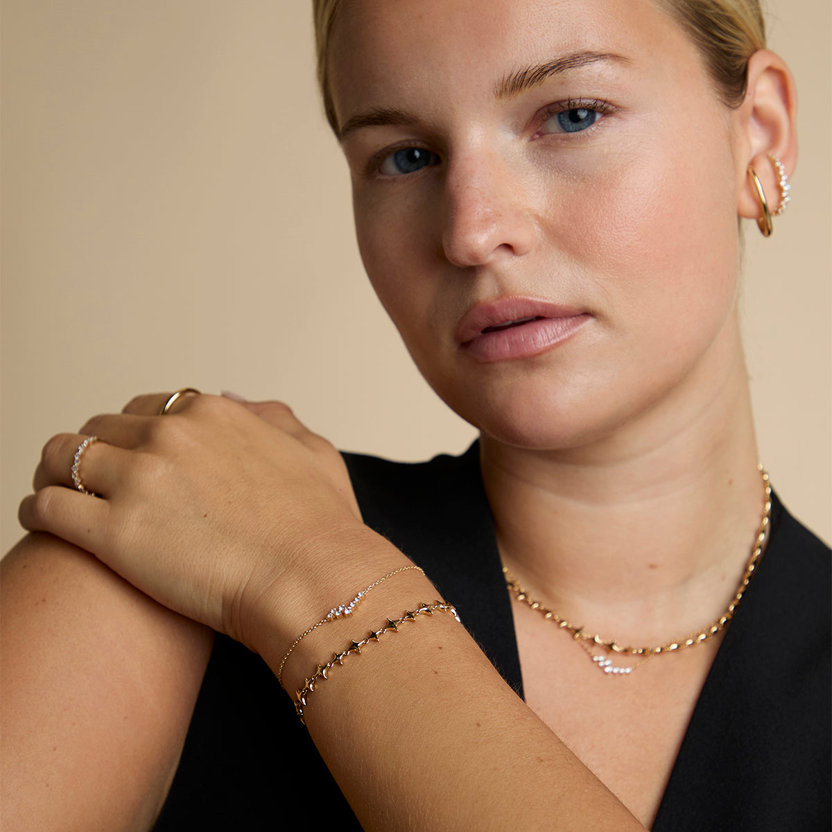 Cosmic Star Chain Bracelet in Gold-Astrid & Miyu
