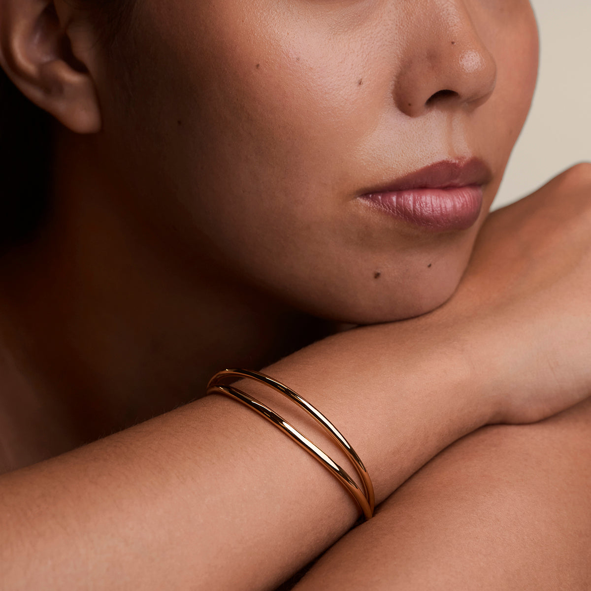 Crossover Illusion Bangle in Gold-Astrid & Miyu
