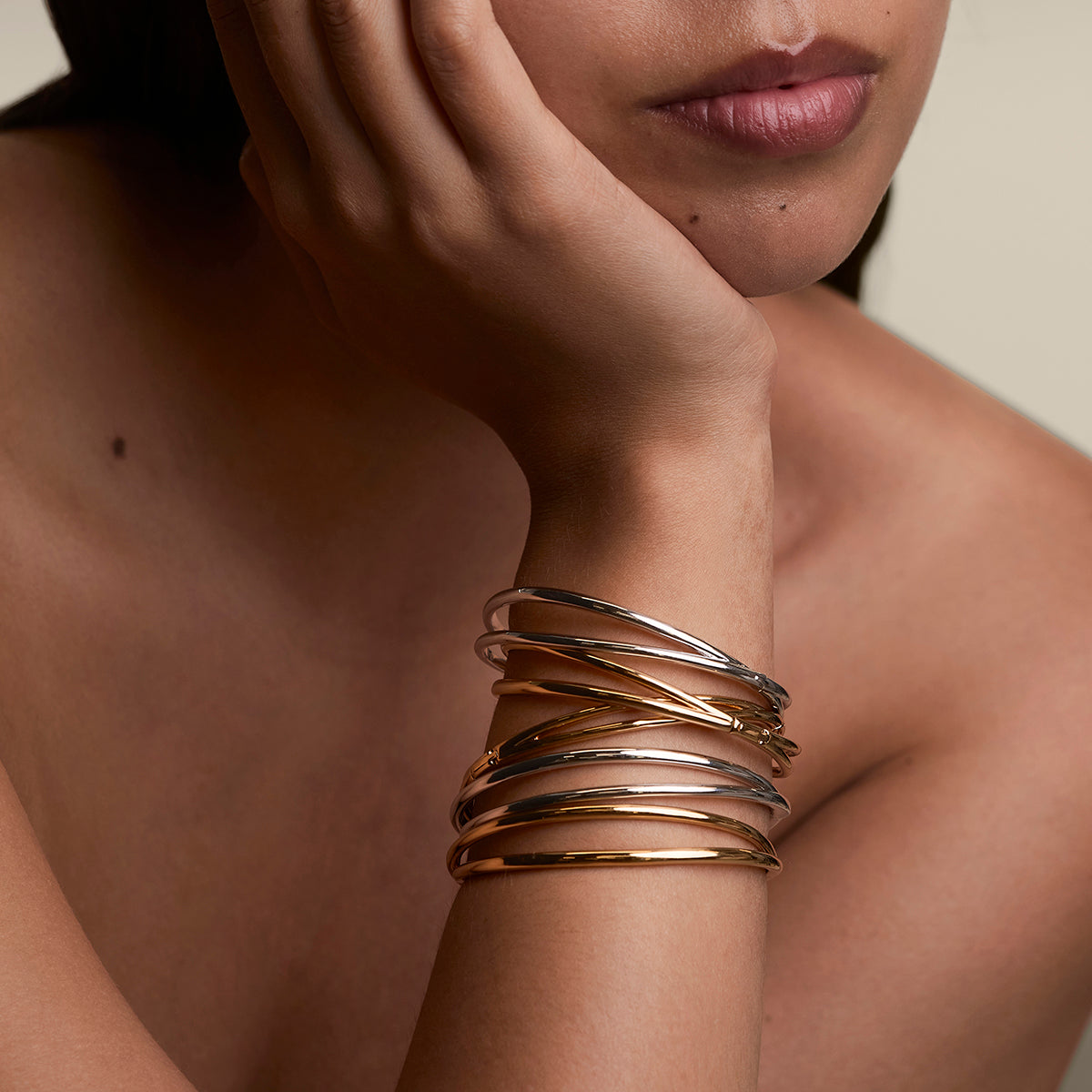 Crossover Illusion Bangle in Silver-Astrid & Miyu