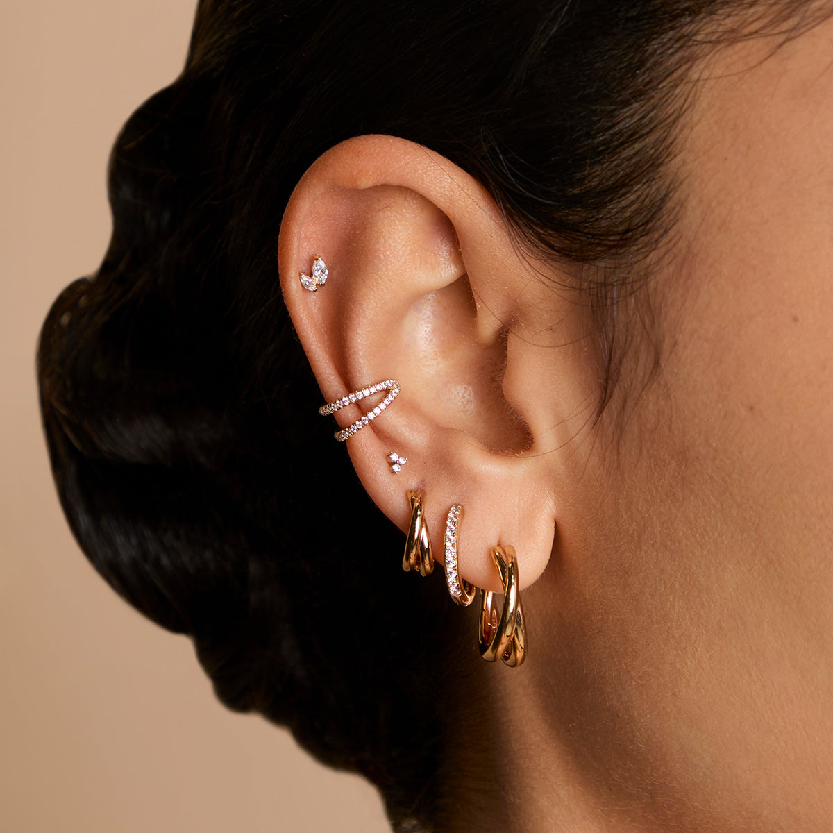 Crossover Illusion Hoops in Gold-Astrid & Miyu