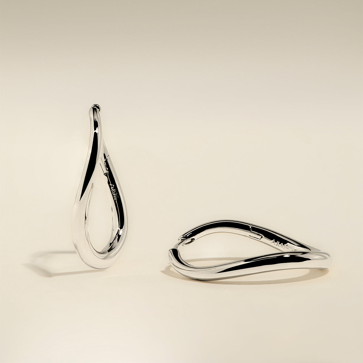 Wave Large Hoops in Silver