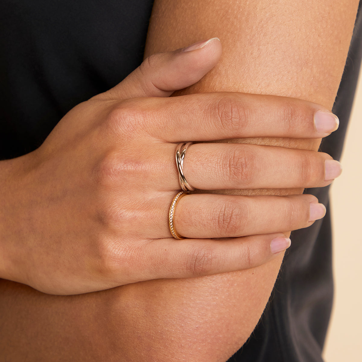 Crossover Illusion Band Ring in Gold-Astrid & Miyu