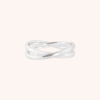 Crossover Illusion Band Ring in Silver-Astrid & Miyu