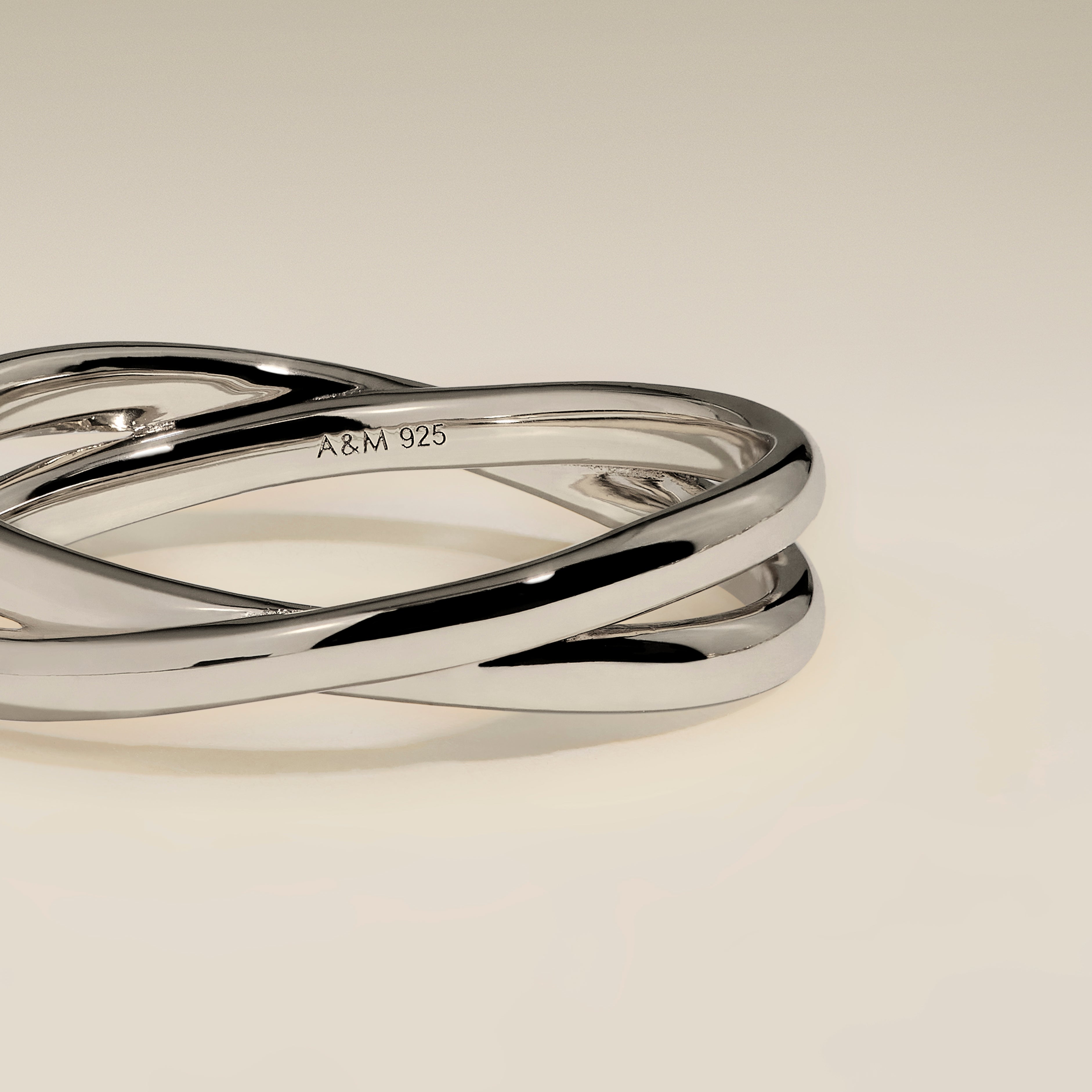 Crossover Illusion Band Ring in Silver-Astrid & Miyu