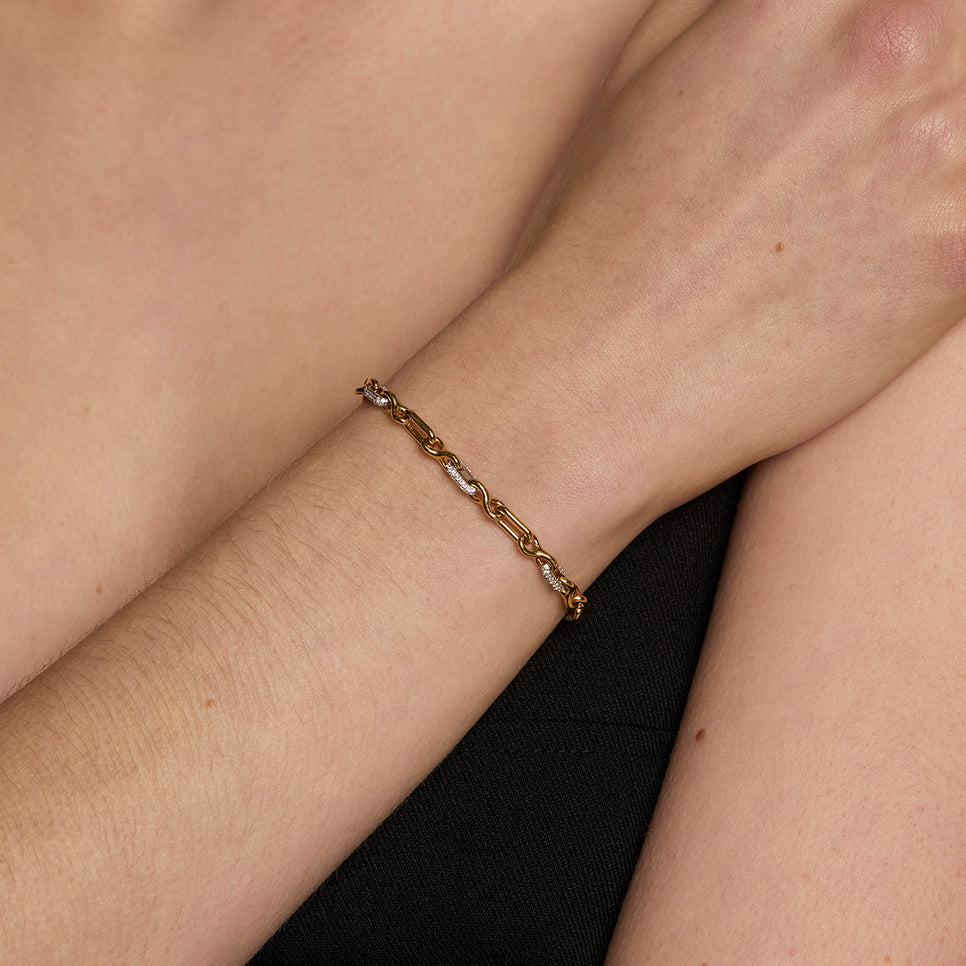 Pavé Chain Link Bracelet in Gold-Astrid & Miyu