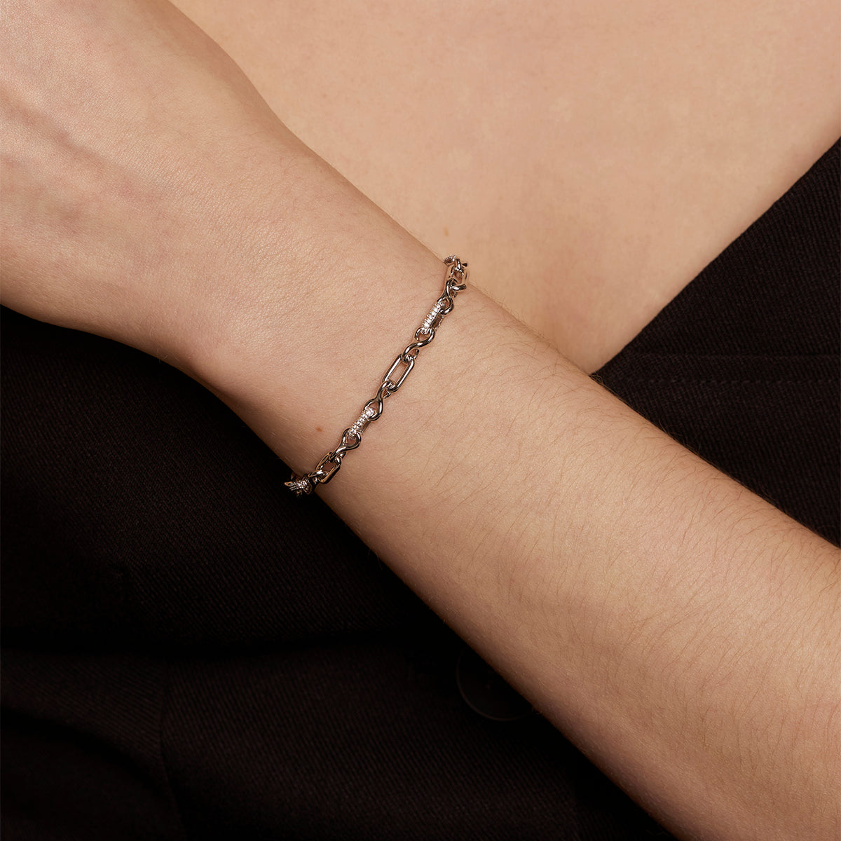 Pavé Chain Link Bracelet in Silver-Astrid & Miyu