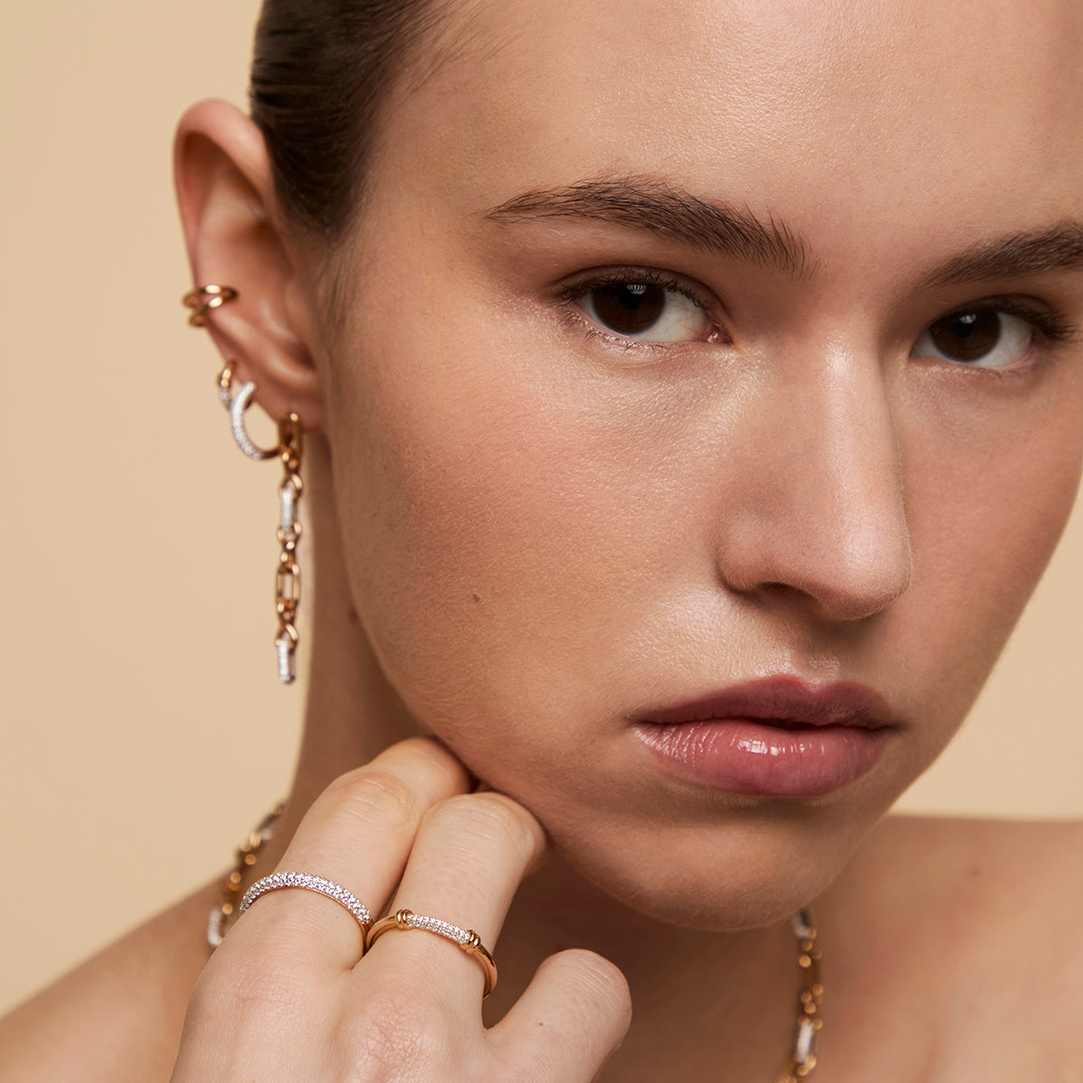 Pavé Essential Band Ring in Gold-Astrid & Miyu