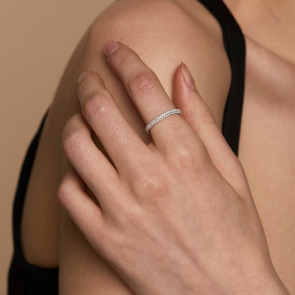 Pavé Essential Band Ring in Silver-Astrid & Miyu