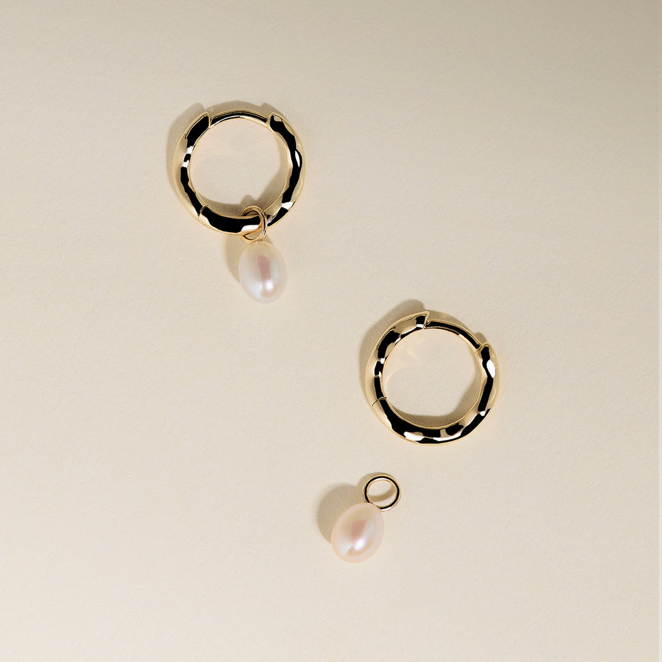 Scalloped Pearl Charm Huggies in Solid Gold-Astrid & Miyu