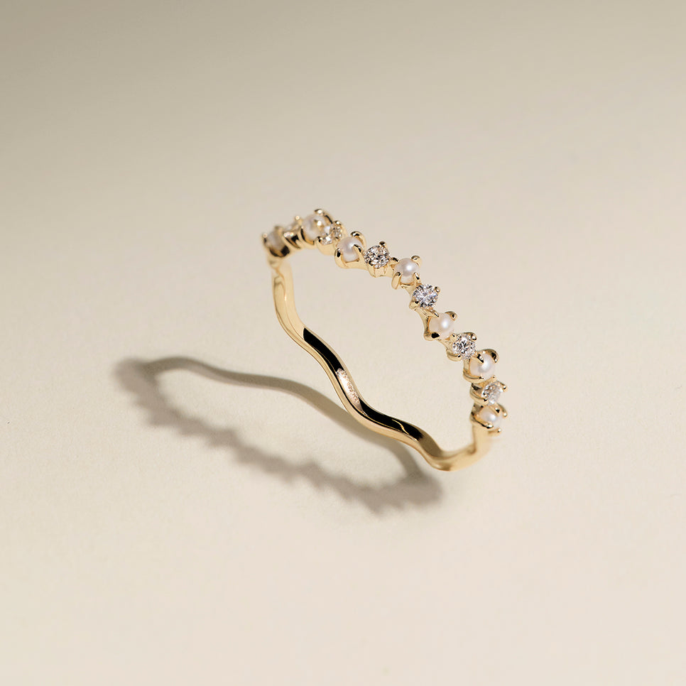 Diamond & Pearl Scalloped Ring in Solid Gold-Astrid & Miyu