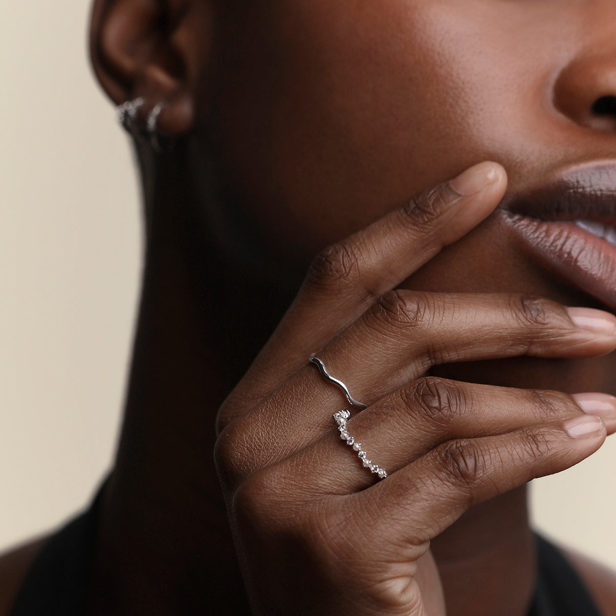 Scalloped Band Ring in Solid White Gold-Astrid & Miyu