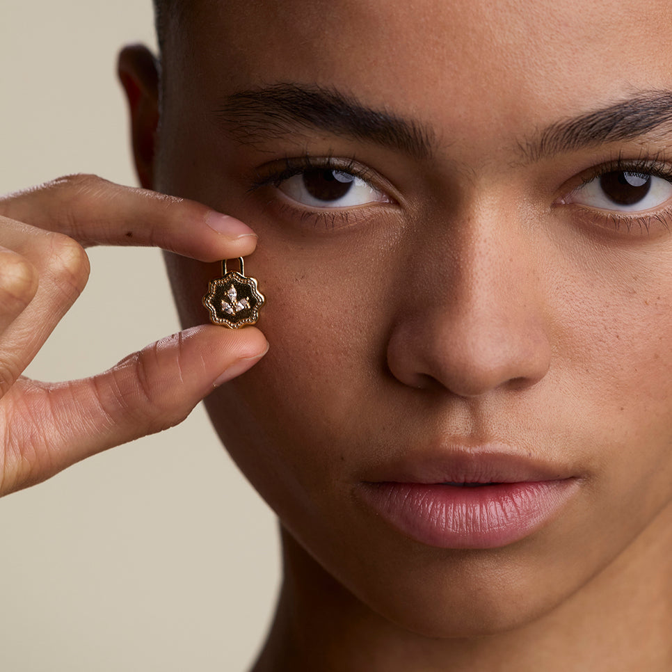 Scalloped Coin Clip Charm in Gold-Astrid & Miyu