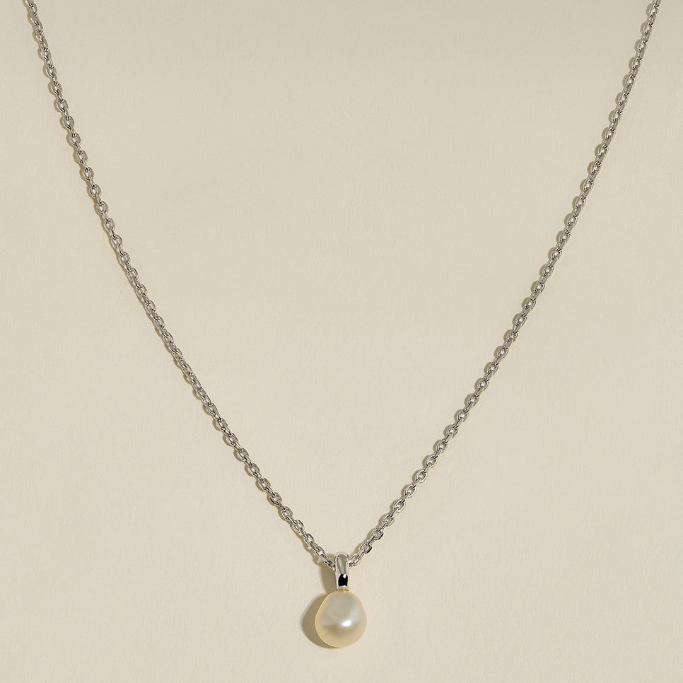 Pearl Pendant Necklace in Silver-Astrid & Miyu