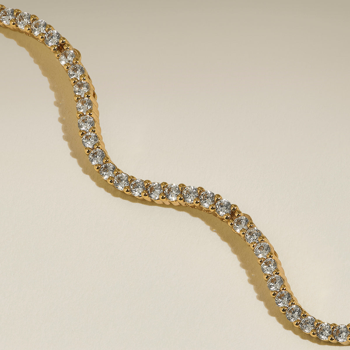 Scalloped Tennis Chain Necklace in Gold-Astrid & Miyu