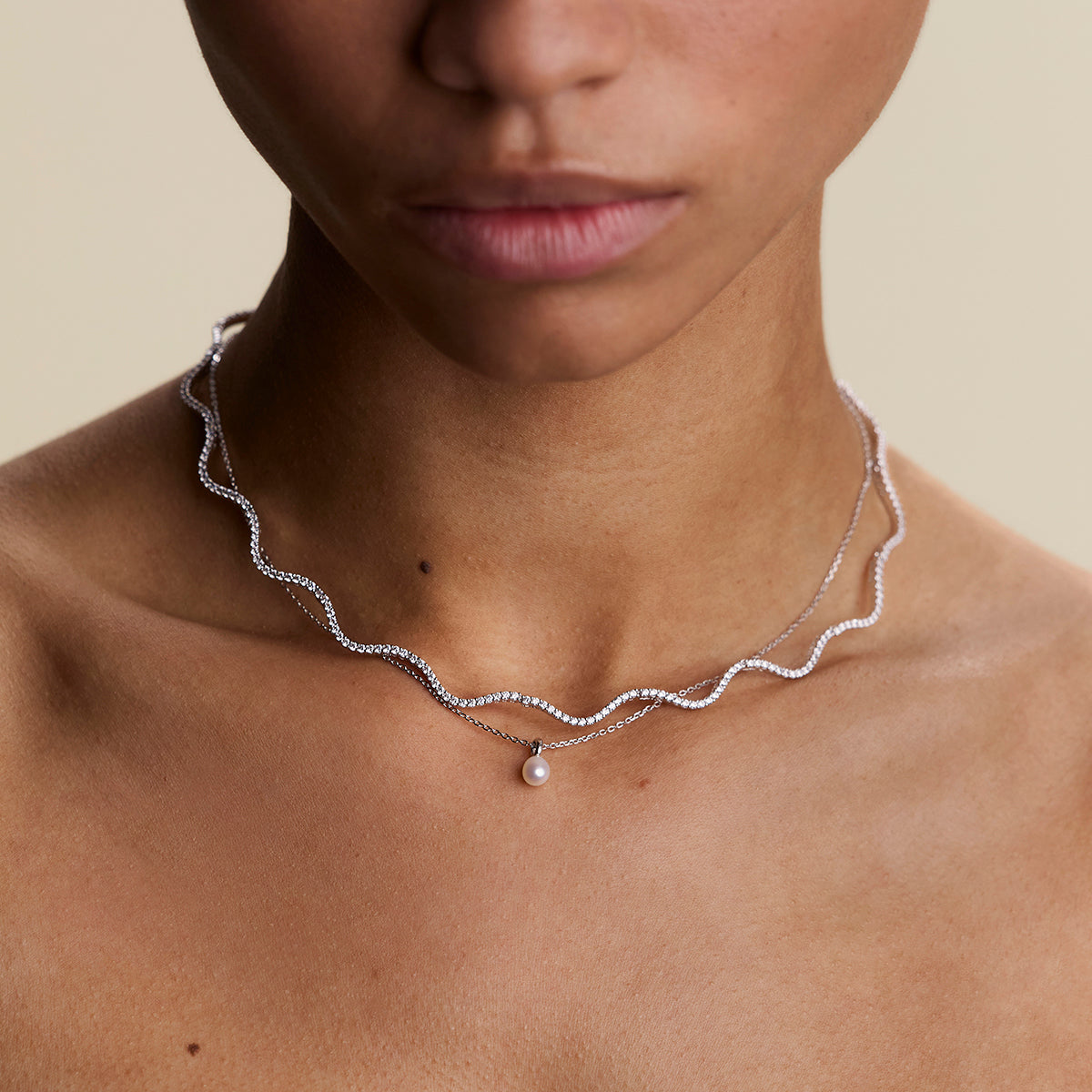 Scalloped Tennis Chain Necklace in Silver-Astrid & Miyu