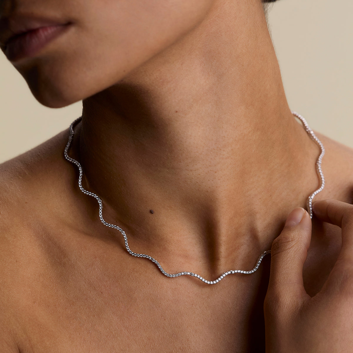 Scalloped Tennis Chain Necklace in Silver-Astrid & Miyu