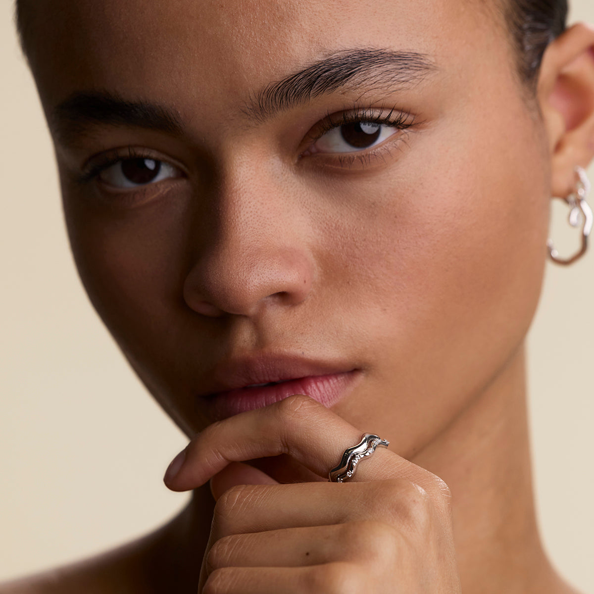 Scalloped Crystal Band Ring in Silver-Astrid & Miyu