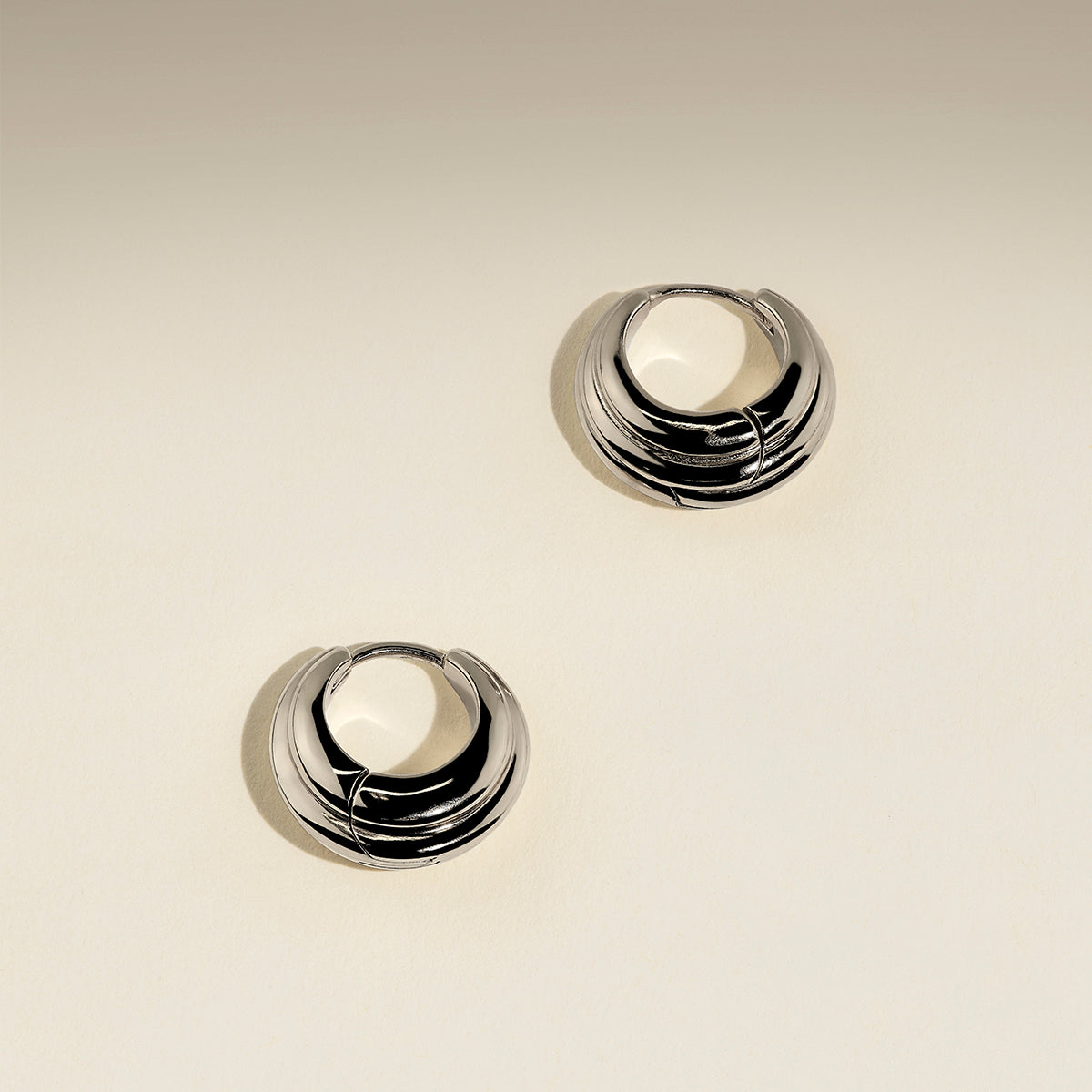 Ripple Wave Huggies in Silver-Astrid & Miyu