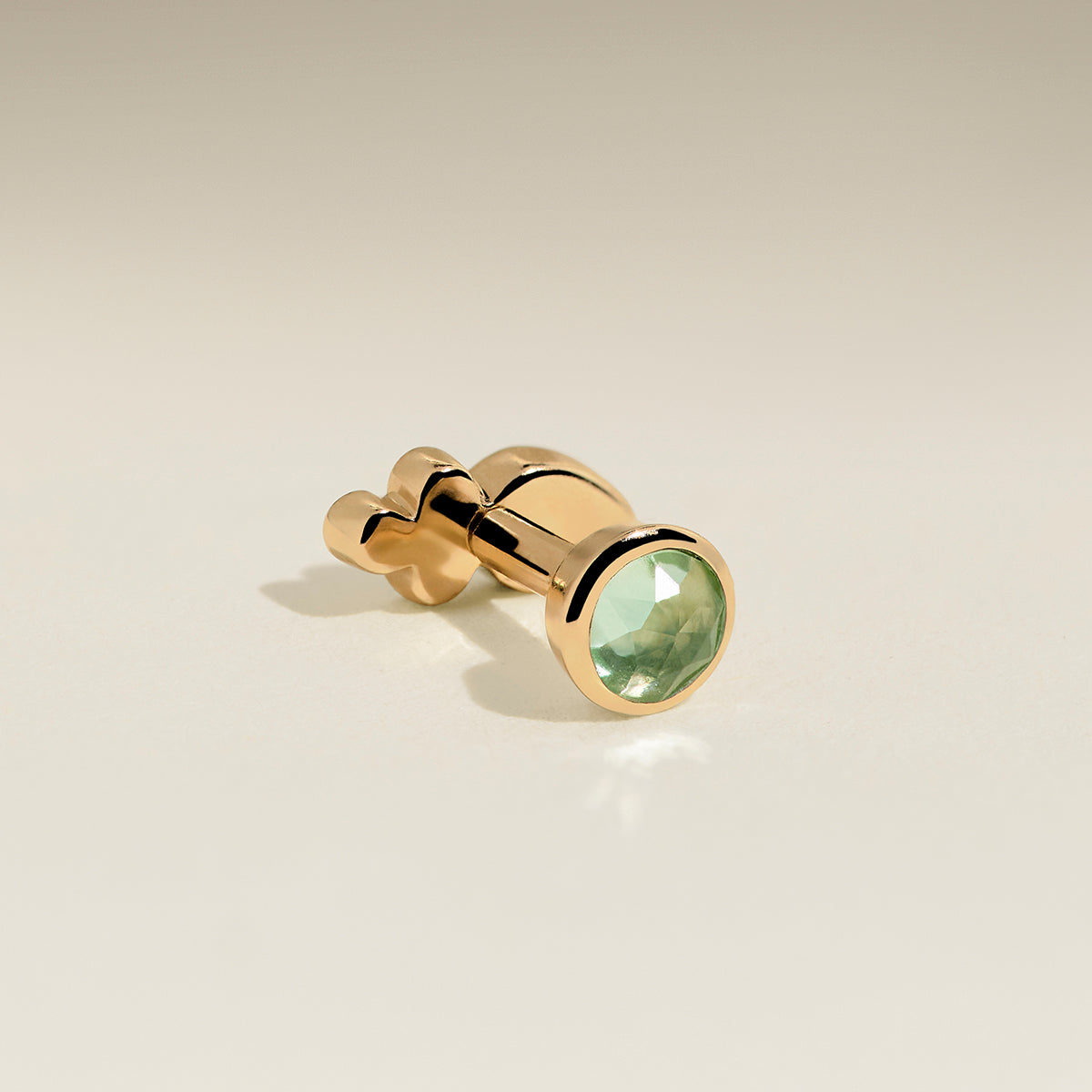Green Sapphire Stackback™ in Solid Gold-Astrid & Miyu