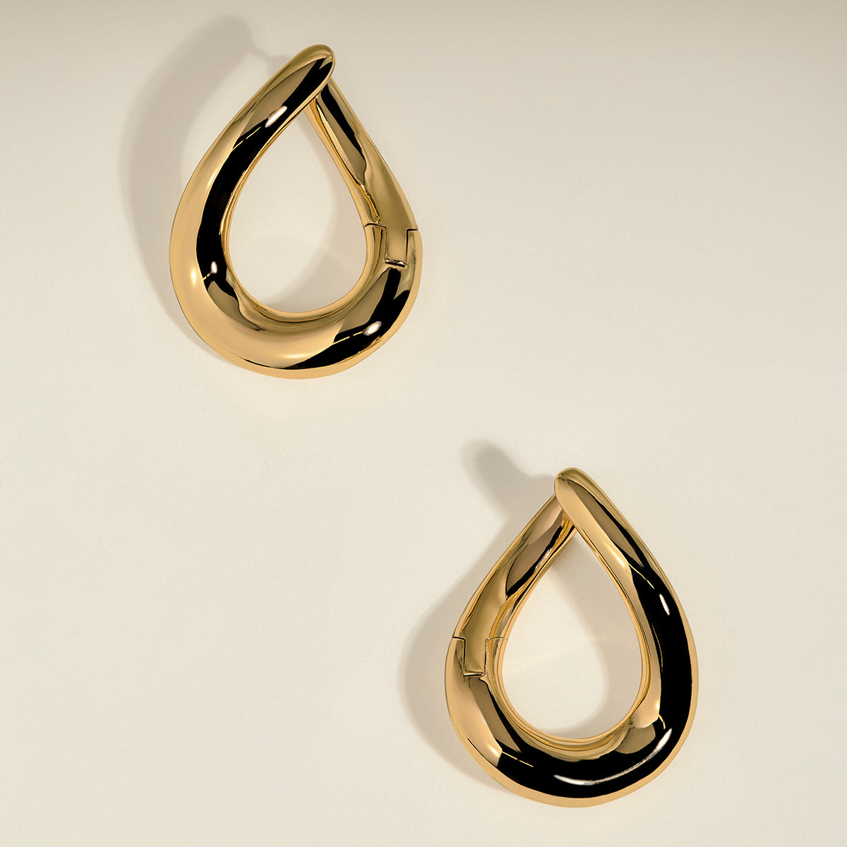 Molten XL Hoops in Gold-Astrid & Miyu