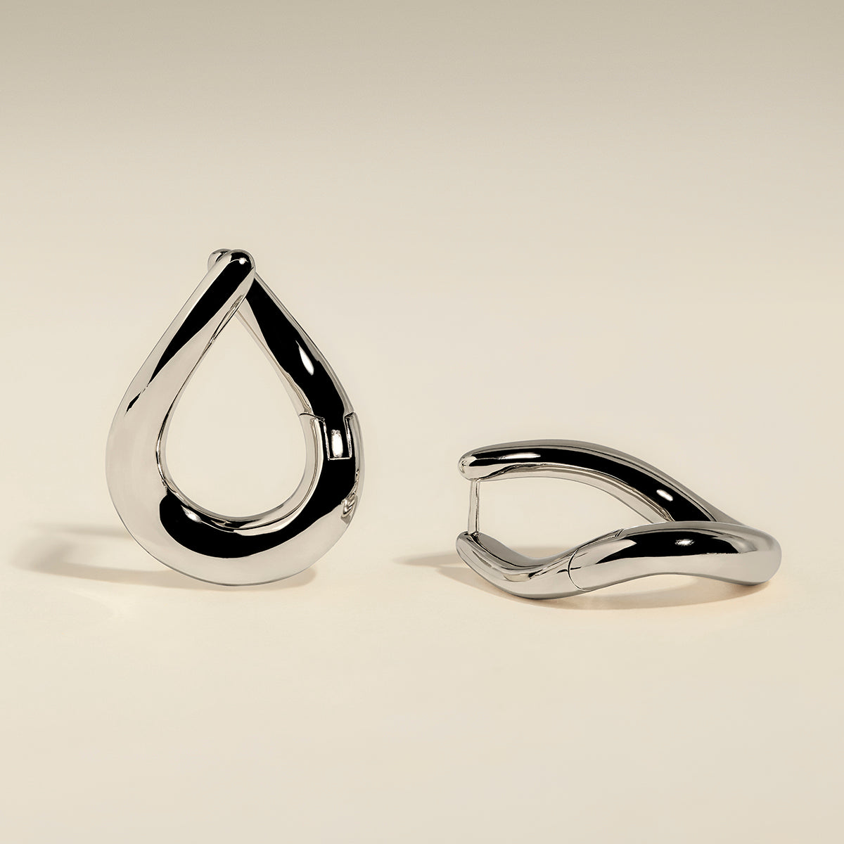 Molten XL Hoops in Silver-Astrid & Miyu